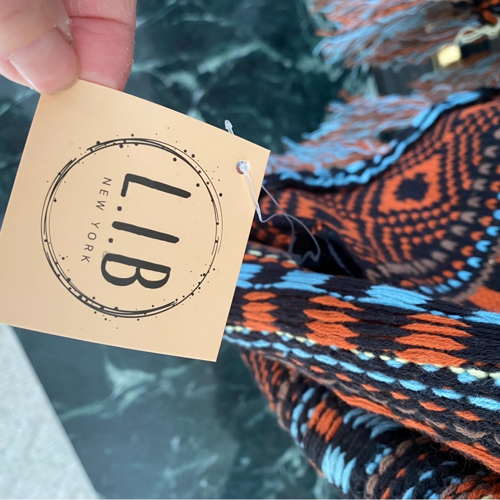 L.I.B. Aztec Print Cardigan - Picture 7 of 7